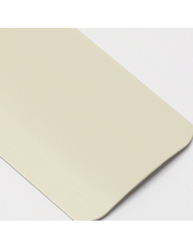 Persiana veneciana lamas de aluminio de 50 mm de ancho en ambiente de oficina
