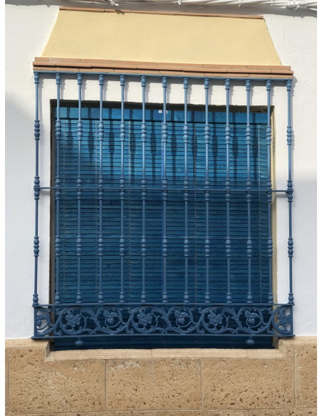 Persiana alicantina madera teñida barnizada o pintada "a medida"