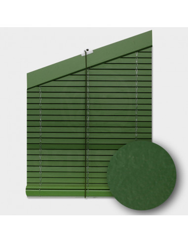 persiana-verde-madera-pintada-cp-cabezal-triangular