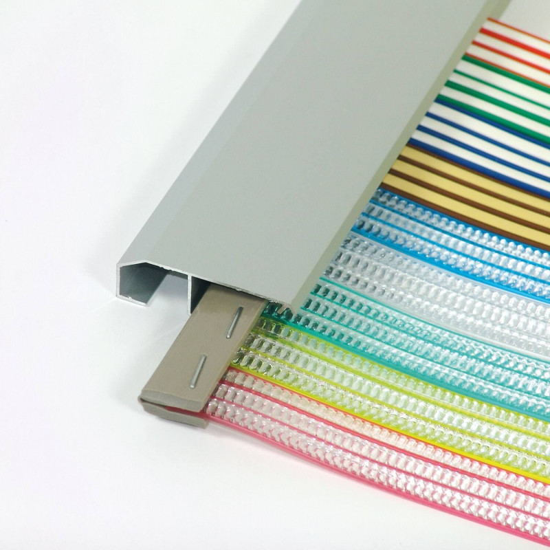 Perfil de plástico doble